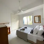 Helios House * Mésza