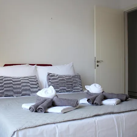 Helios House Villa *