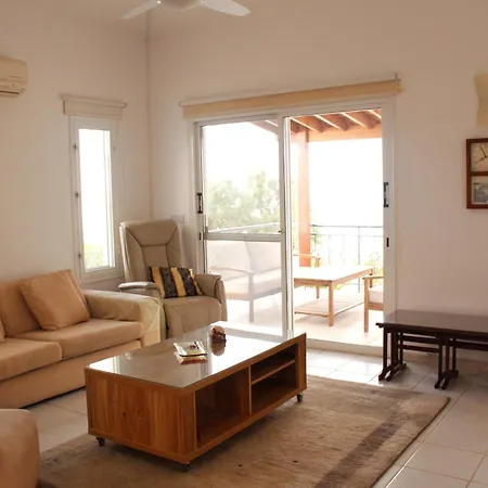 וילה Helios House