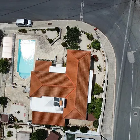 Helios House Villa *